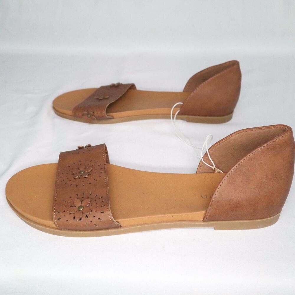 Andiamo Brown Leather Floral Burnout Detail Sandals NEW Size 10W